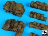 Black Dog T35142 Tentage+bedrols N 1/35